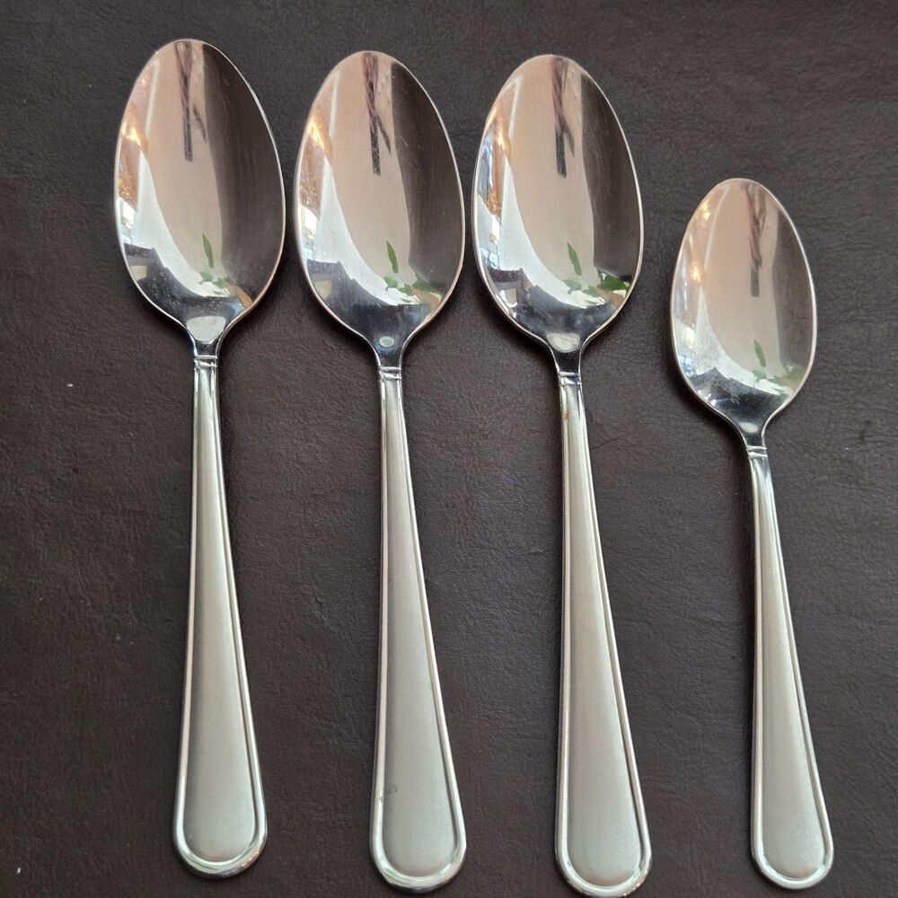 Mikasa Virtuoso SATIN Set of 4 Spoons Stainless Flatware Soup Teaspoon comb Ship - Picture 1 of 4